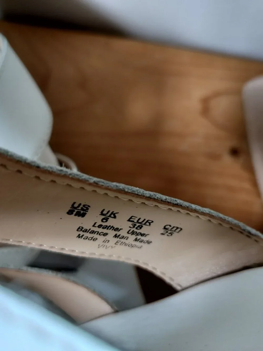 Naturalizer White/Silver Leather Strappy Wedges